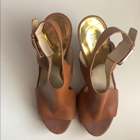 Michael Michael Kors Wooden Wedge Heel - Picture 2 of 3
